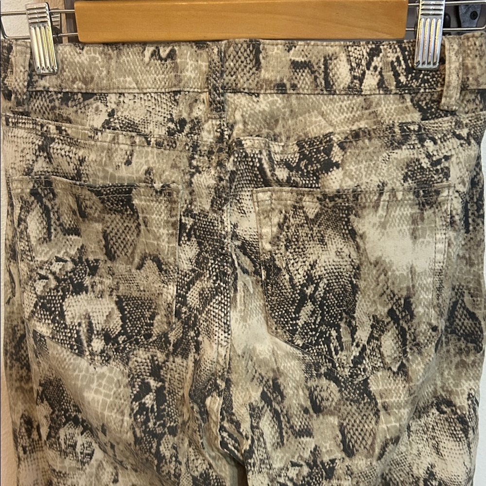 Soho Beige and Brown Snakeskin Jeans size 4 - Picture 7 of 8